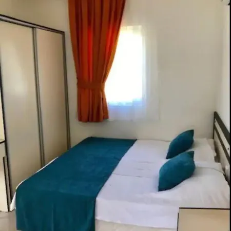 Emerald 8 *
