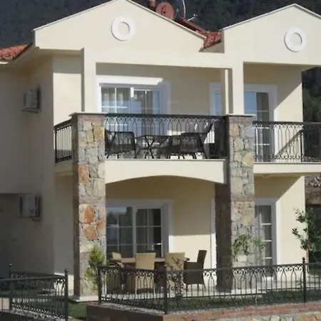 Emerald 8 Villa